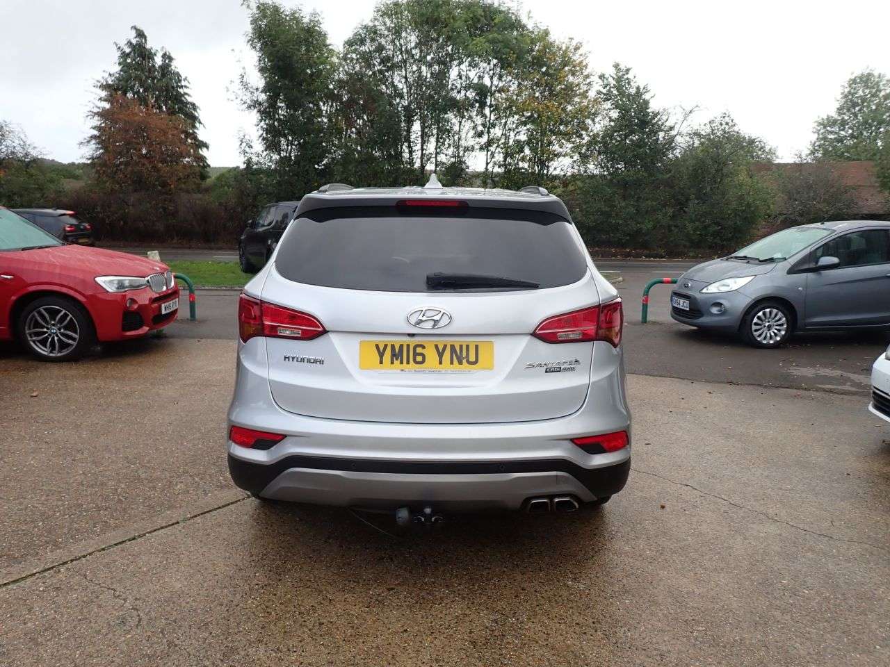 A 2016 HYUNDAI SANTA FE 2.2 CRDi Blue Drive Premium SUV 5dr Diesel Auto 4WD Euro 6 (s/s) (200 ps) R A 2016 HYUNDAI SANTA FE 2.2 CRDi Blue Drive Premium SUV 5dr Diesel Auto 4WD Euro 6 (s/s) (200 ps) R