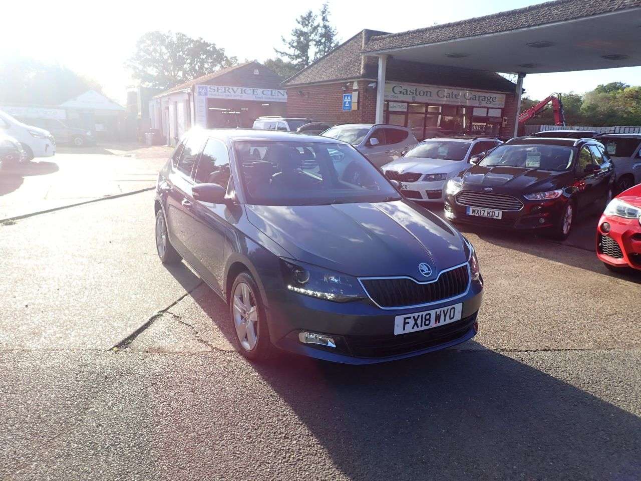 A 2018 SKODA FABIA 1.0 TSI SE L Hatchback 5dr Petrol DSG Euro 6 (s/s) (110 ps) PARKING SENSORS A 2018 SKODA FABIA 1.0 TSI SE L Hatchback 5dr Petrol DSG Euro 6 (s/s) (110 ps) PARKING SENSORS