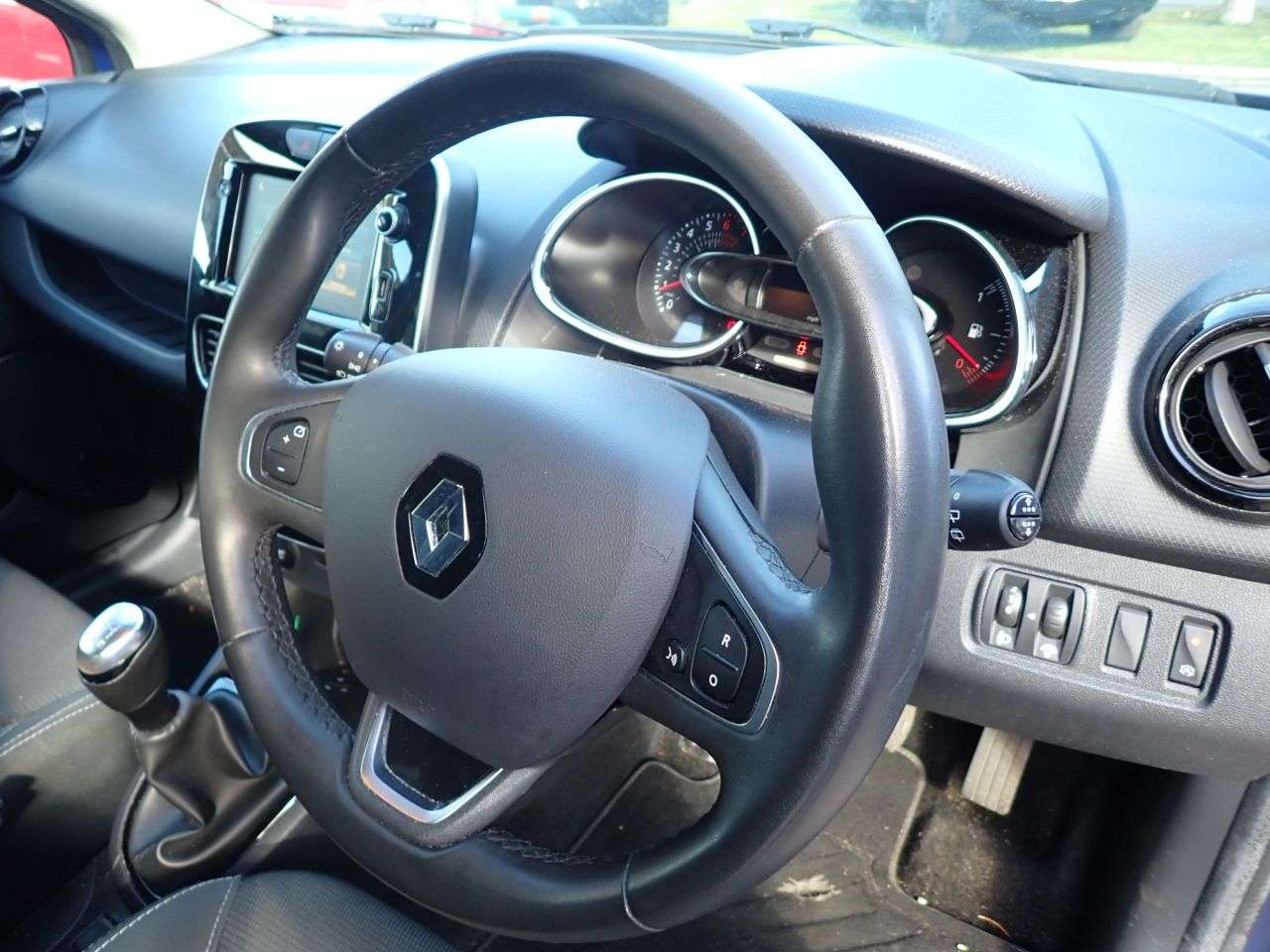 2019 RENAULT CLIO 2019 RENAULT CLIO