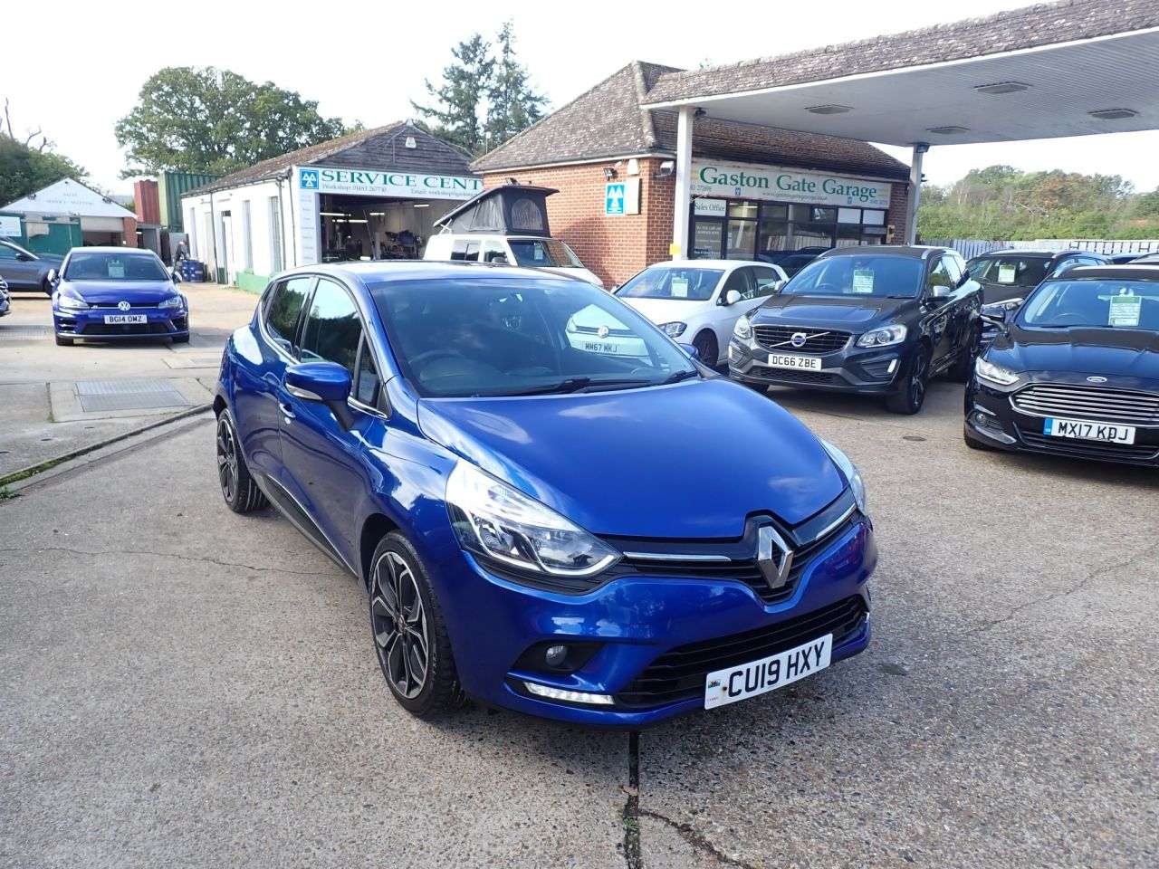A 2019 RENAULT CLIO 0.9 TCe Iconic Hatchback 5dr Petrol Manual Euro 6 (s/s) (90 ps) PARKING SEN A 2019 RENAULT CLIO 0.9 TCe Iconic Hatchback 5dr Petrol Manual Euro 6 (s/s) (90 ps) PARKING SEN