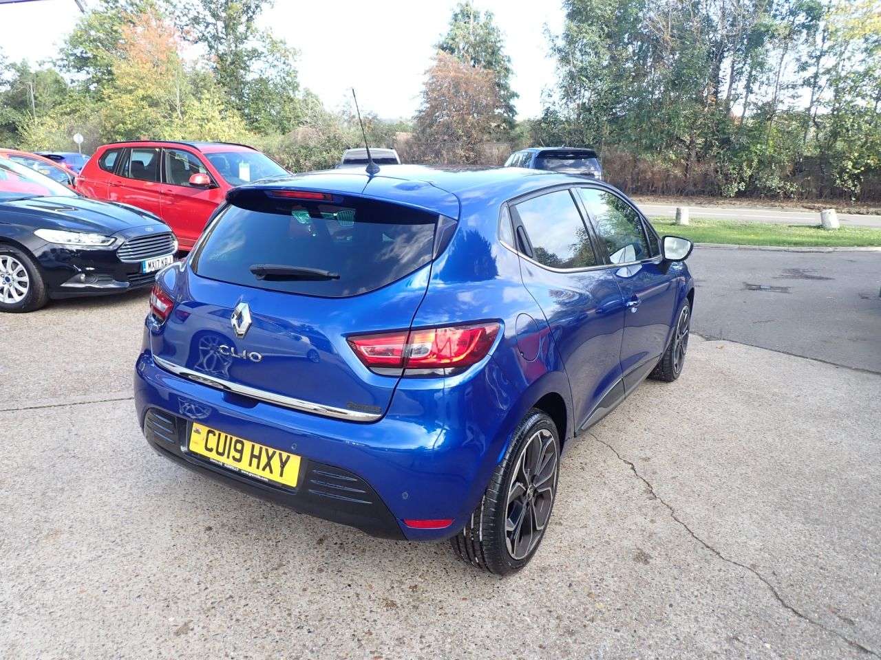 A 2019 RENAULT CLIO 0.9 TCe Iconic Hatchback 5dr Petrol Manual Euro 6 (s/s) (90 ps) PARKING SEN A 2019 RENAULT CLIO 0.9 TCe Iconic Hatchback 5dr Petrol Manual Euro 6 (s/s) (90 ps) PARKING SEN