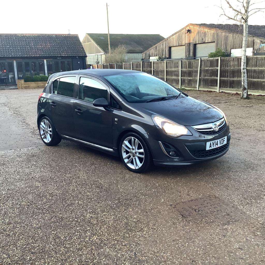 A 2014 VAUXHALL CORSA Sri A 2014 VAUXHALL CORSA Sri