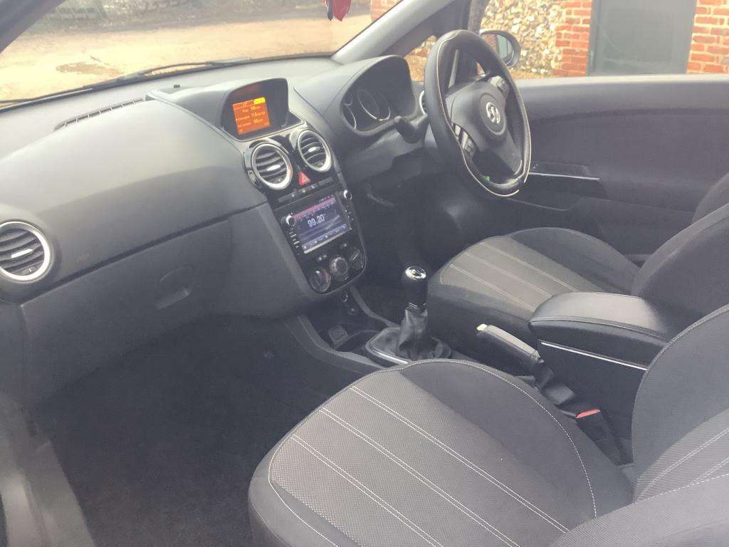 A 2015 VAUXHALL CORSA LIMITED EDITION A 2015 VAUXHALL CORSA LIMITED EDITION