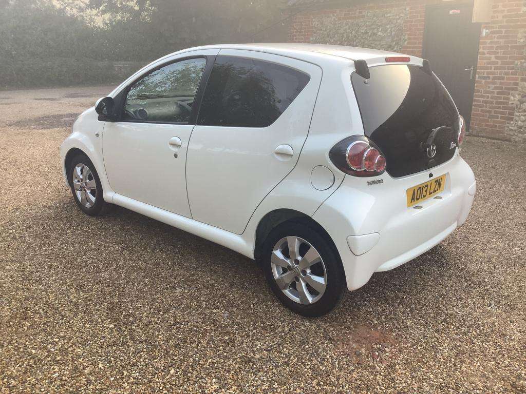 A 2013 TOYOTA AYGO Vvt-i Fire Ac A 2013 TOYOTA AYGO Vvt-i Fire Ac
