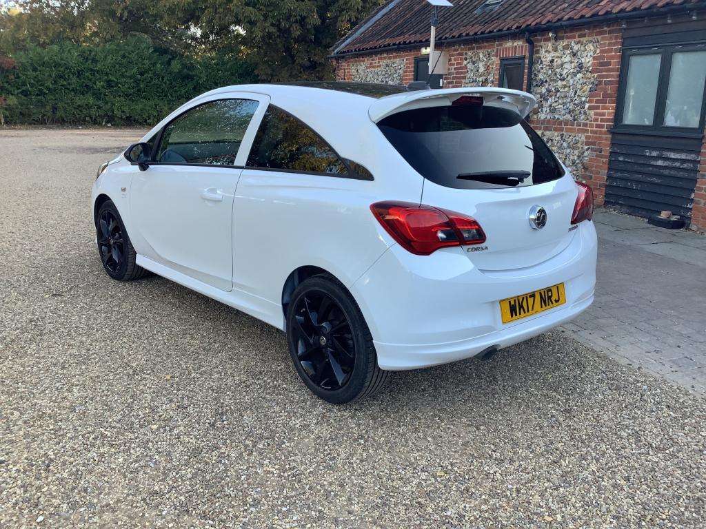 A 2017 VAUXHALL CORSA Limited Edition S/s A 2017 VAUXHALL CORSA Limited Edition S/s