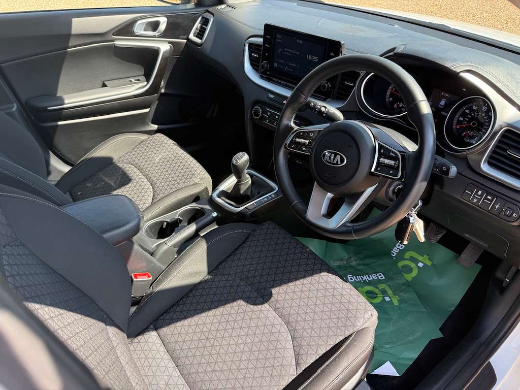 2021 KIA CEED 2021 KIA CEED