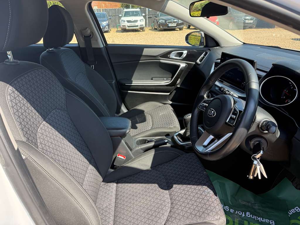 2021 KIA CEED 2021 KIA CEED