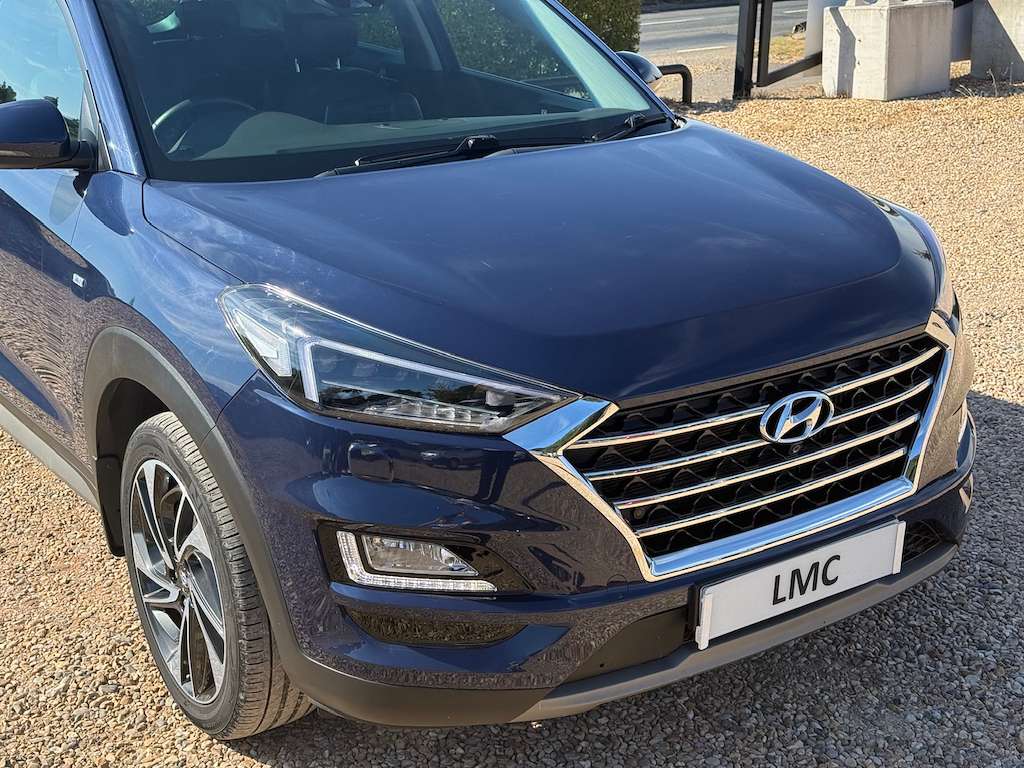 A 2019 HYUNDAI TUCSON 1.6 CRDi MHEV Premium SE SUV 5dr Diesel Hybrid DCT A 2019 HYUNDAI TUCSON 1.6 CRDi MHEV Premium SE SUV 5dr Diesel Hybrid DCT
