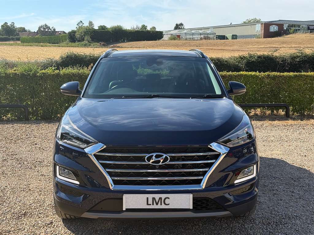 A 2019 HYUNDAI TUCSON 1.6 CRDi MHEV Premium SE SUV 5dr Diesel Hybrid DCT A 2019 HYUNDAI TUCSON 1.6 CRDi MHEV Premium SE SUV 5dr Diesel Hybrid DCT