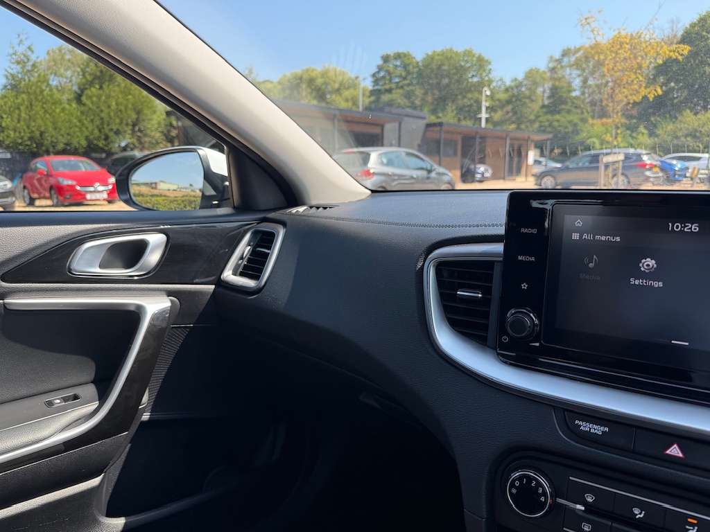 2021 KIA CEED 2021 KIA CEED