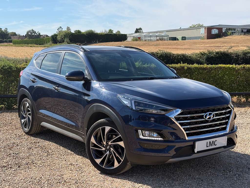 A 2019 HYUNDAI TUCSON 1.6 CRDi MHEV Premium SE SUV 5dr Diesel Hybrid DCT A 2019 HYUNDAI TUCSON 1.6 CRDi MHEV Premium SE SUV 5dr Diesel Hybrid DCT