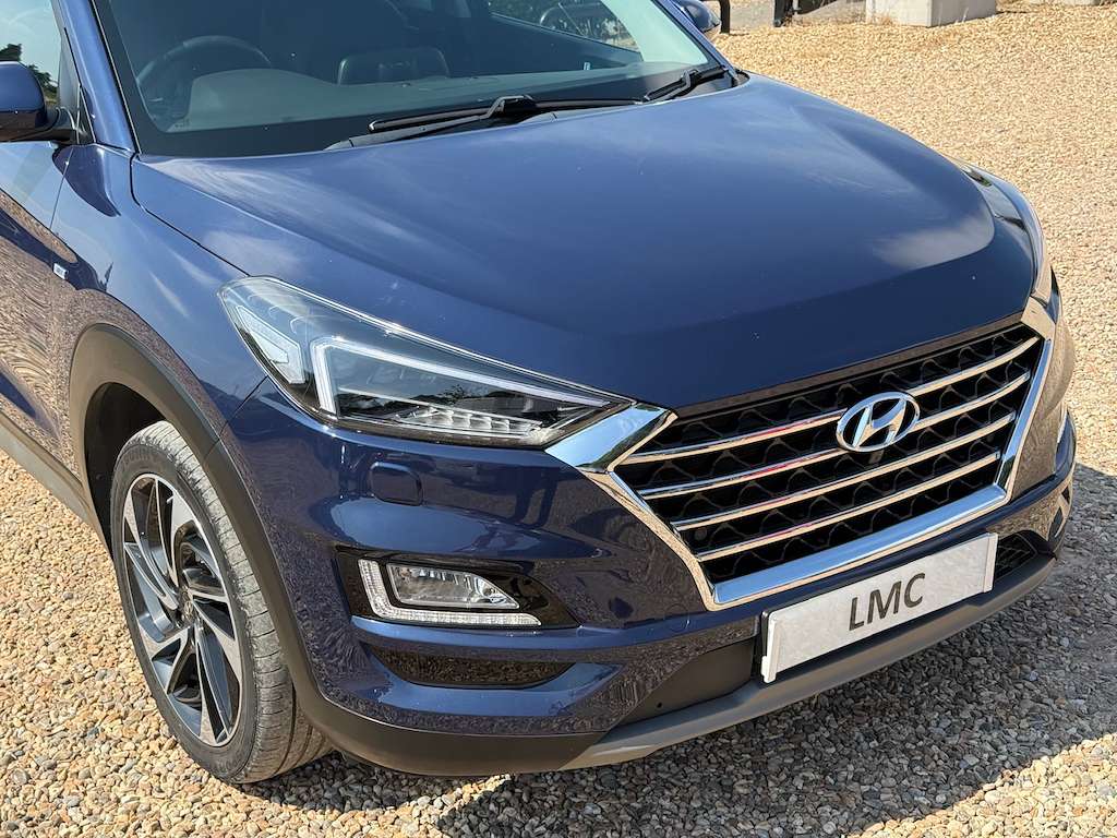 A 2019 HYUNDAI TUCSON 1.6 CRDi MHEV Premium SE SUV 5dr Diesel Hybrid DCT A 2019 HYUNDAI TUCSON 1.6 CRDi MHEV Premium SE SUV 5dr Diesel Hybrid DCT