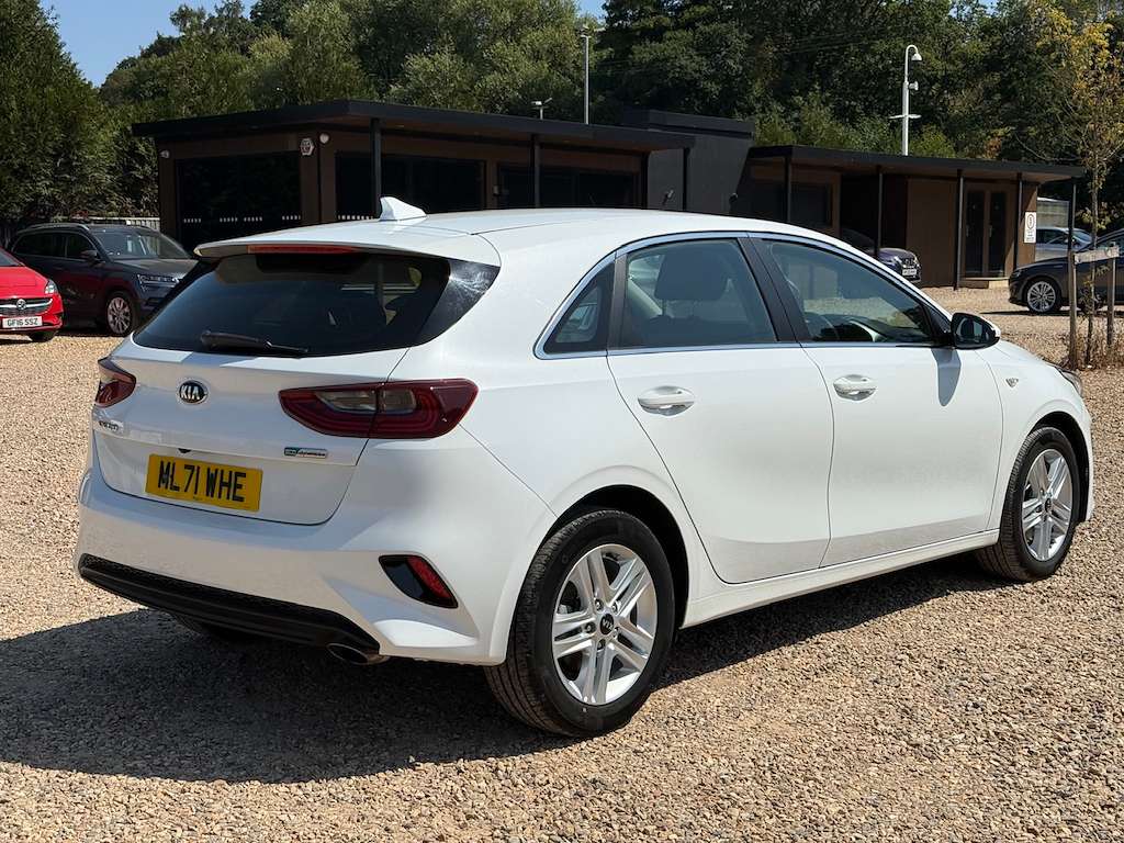 2021 KIA CEED 2021 KIA CEED