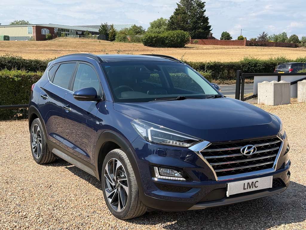 A 2019 HYUNDAI TUCSON 1.6 CRDi MHEV Premium SE SUV 5dr Diesel Hybrid DCT A 2019 HYUNDAI TUCSON 1.6 CRDi MHEV Premium SE SUV 5dr Diesel Hybrid DCT