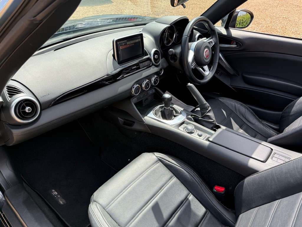 2018 FIAT 124 SPIDER 2018 FIAT 124 SPIDER