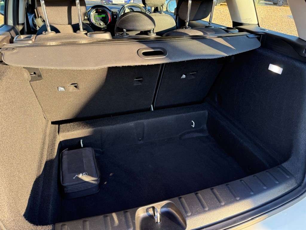2019 MINI CLUBMAN 2019 MINI CLUBMAN