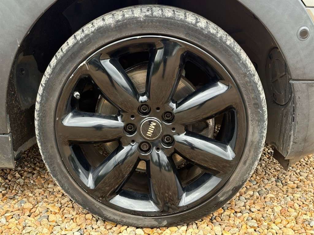 2018 MINI CLUBMAN 2018 MINI CLUBMAN