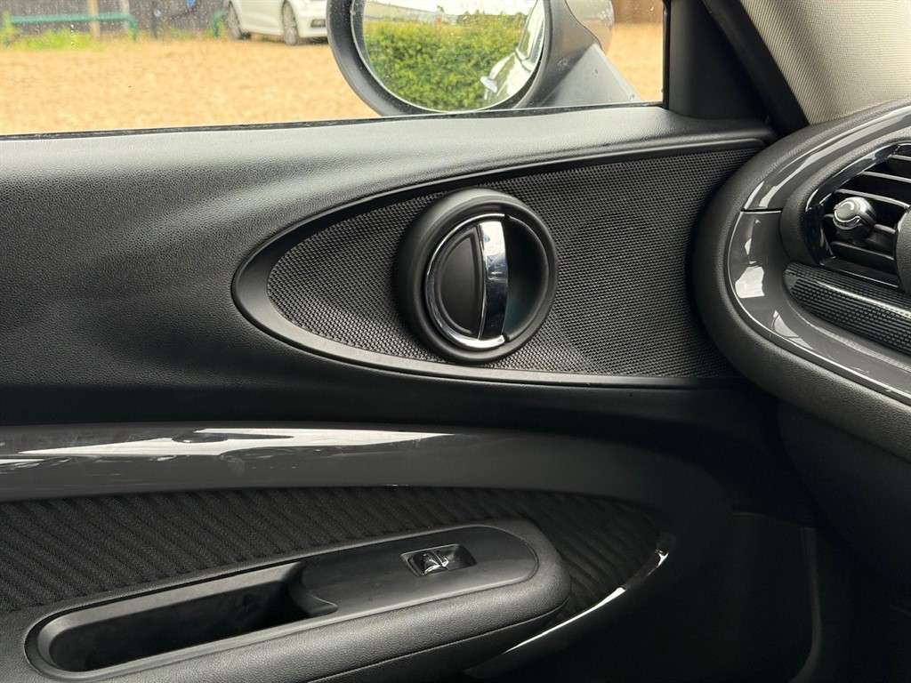 2018 MINI CLUBMAN 2018 MINI CLUBMAN