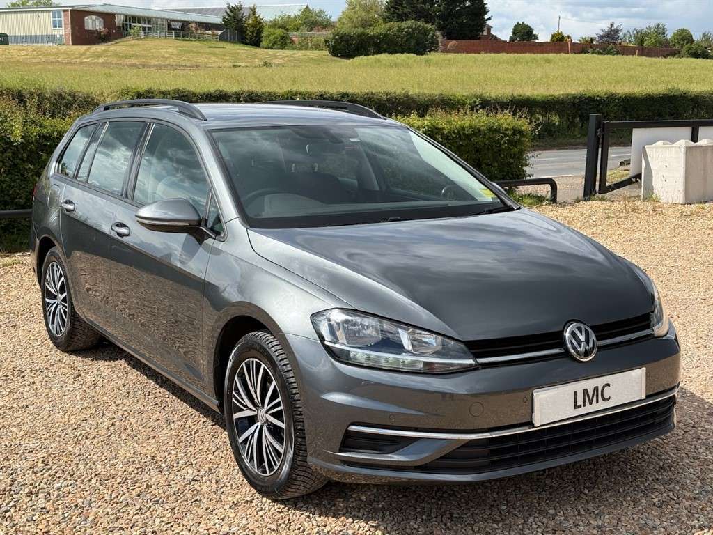 A 2018 VOLKSWAGEN GOLF 1.5 TSI EVO SE Nav Estate 5dr Petrol DSG Euro 6 (s A 2018 VOLKSWAGEN GOLF 1.5 TSI EVO SE Nav Estate 5dr Petrol DSG Euro 6 (s