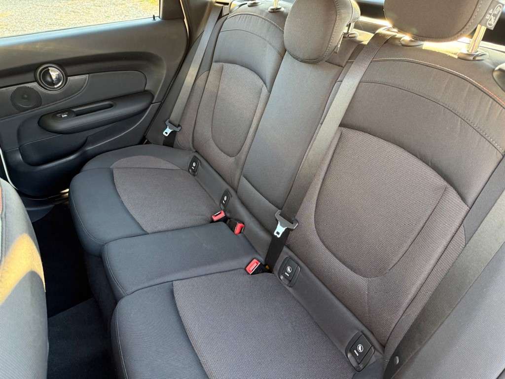 2019 MINI CLUBMAN 2019 MINI CLUBMAN