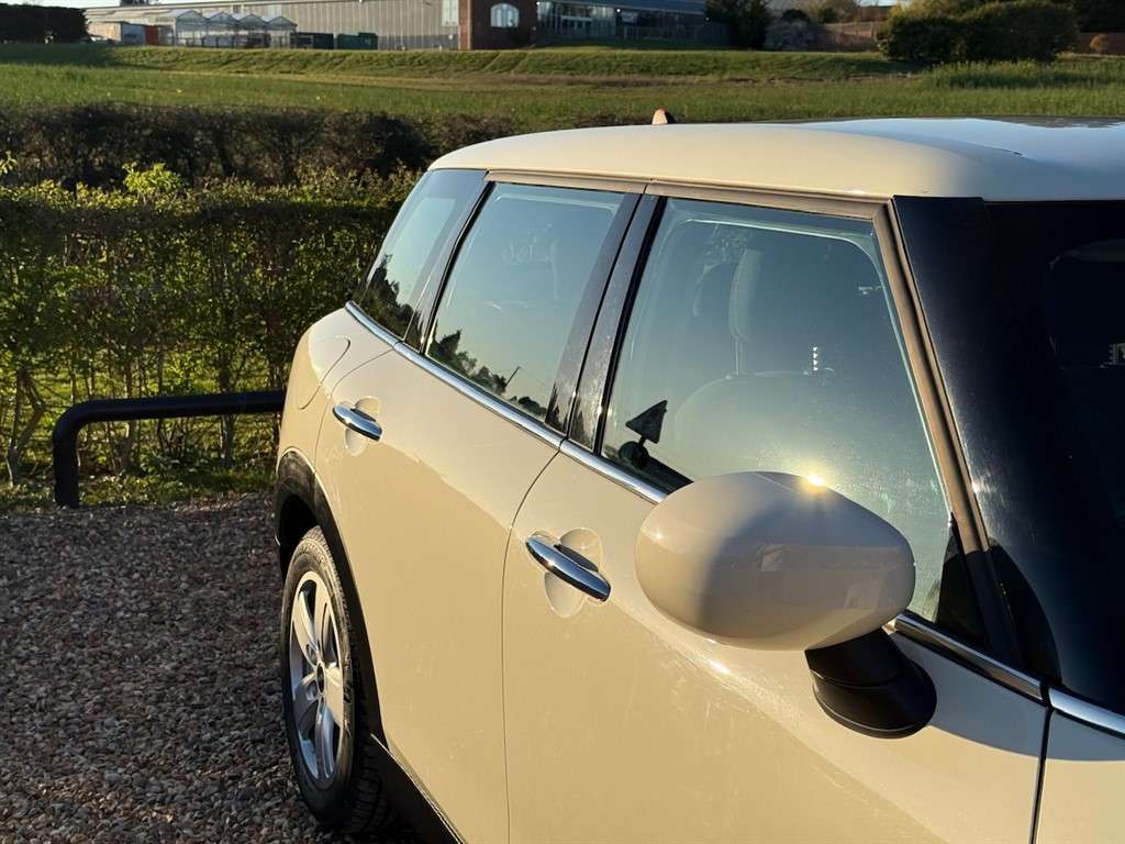 2019 MINI CLUBMAN 2019 MINI CLUBMAN
