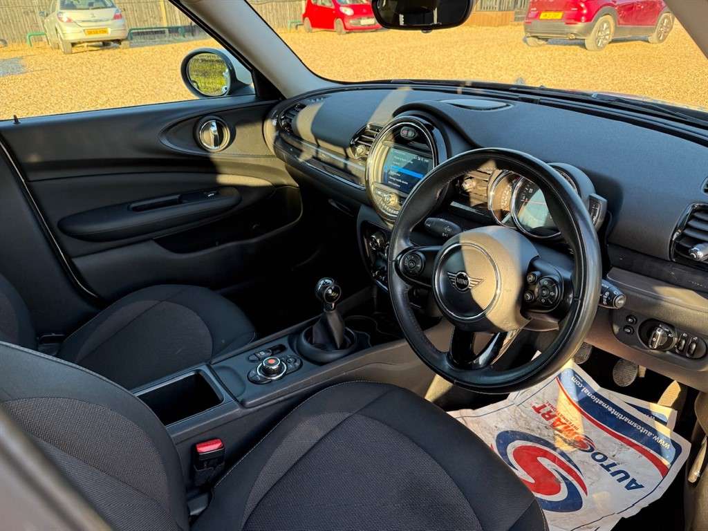 2019 MINI CLUBMAN 2019 MINI CLUBMAN