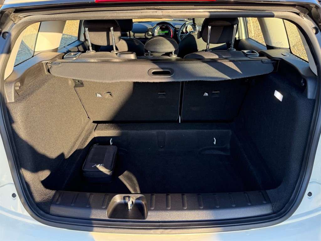 2019 MINI CLUBMAN 2019 MINI CLUBMAN