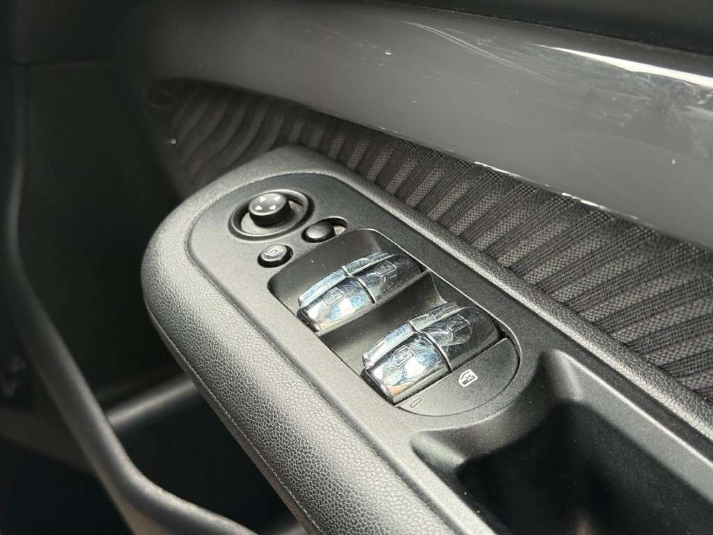 2018 MINI CLUBMAN 2018 MINI CLUBMAN