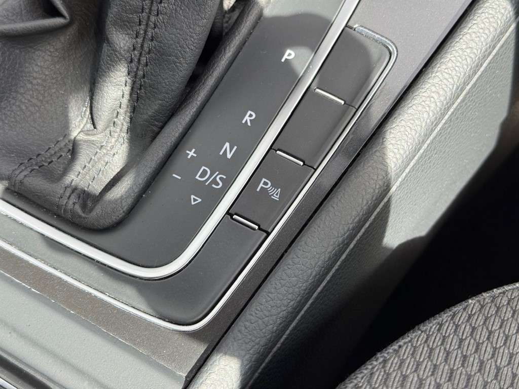 2018 VOLKSWAGEN GOLF 2018 VOLKSWAGEN GOLF