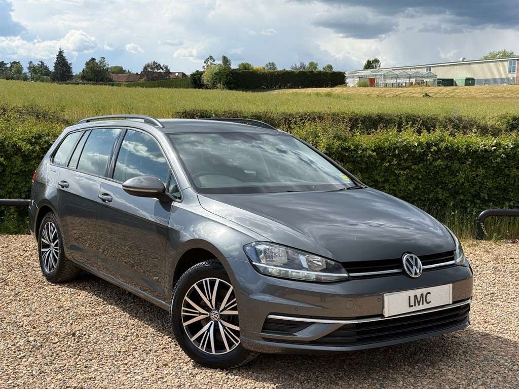 A 2018 VOLKSWAGEN GOLF 1.5 TSI EVO SE Nav Estate 5dr Petrol DSG Euro 6 (s A 2018 VOLKSWAGEN GOLF 1.5 TSI EVO SE Nav Estate 5dr Petrol DSG Euro 6 (s