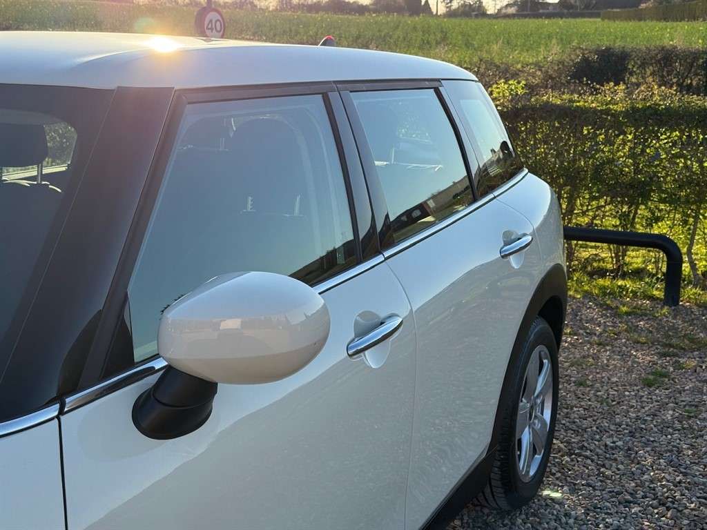 2019 MINI CLUBMAN 2019 MINI CLUBMAN