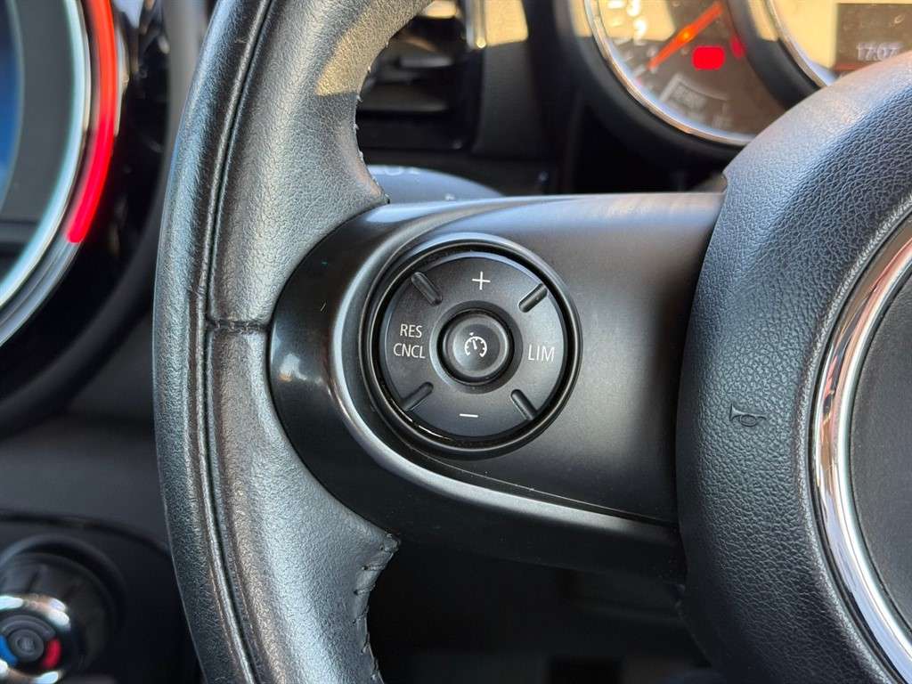 2019 MINI CLUBMAN 2019 MINI CLUBMAN