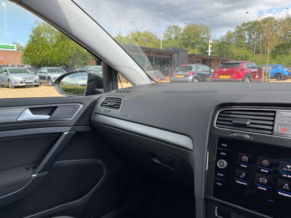 2018 VOLKSWAGEN GOLF 2018 VOLKSWAGEN GOLF