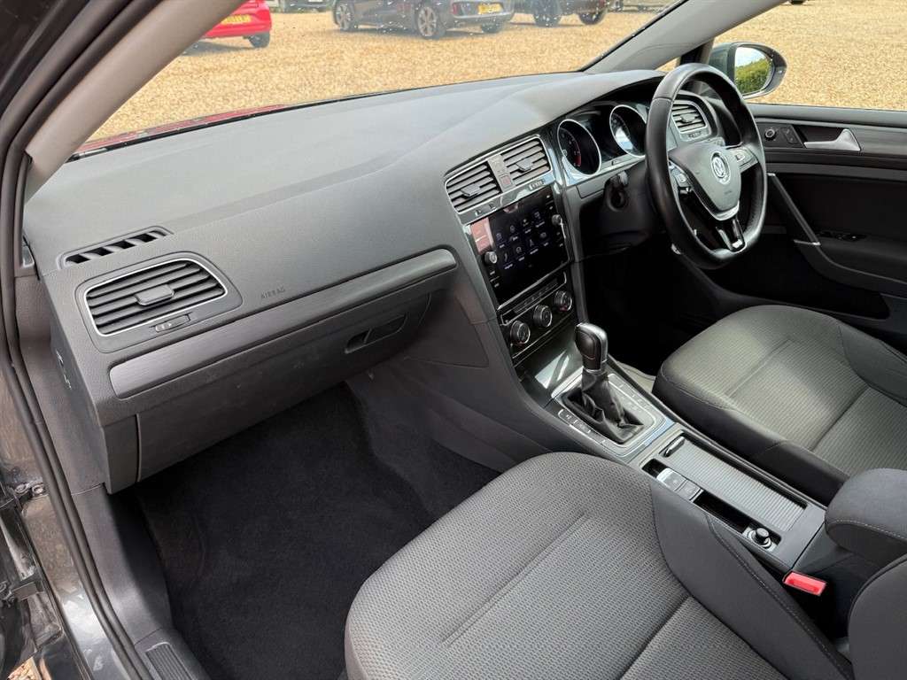 2018 VOLKSWAGEN GOLF 2018 VOLKSWAGEN GOLF