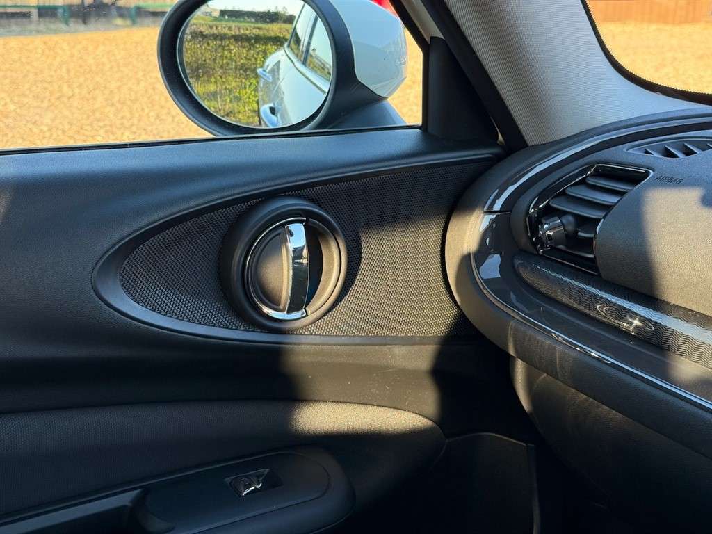 2019 MINI CLUBMAN 2019 MINI CLUBMAN