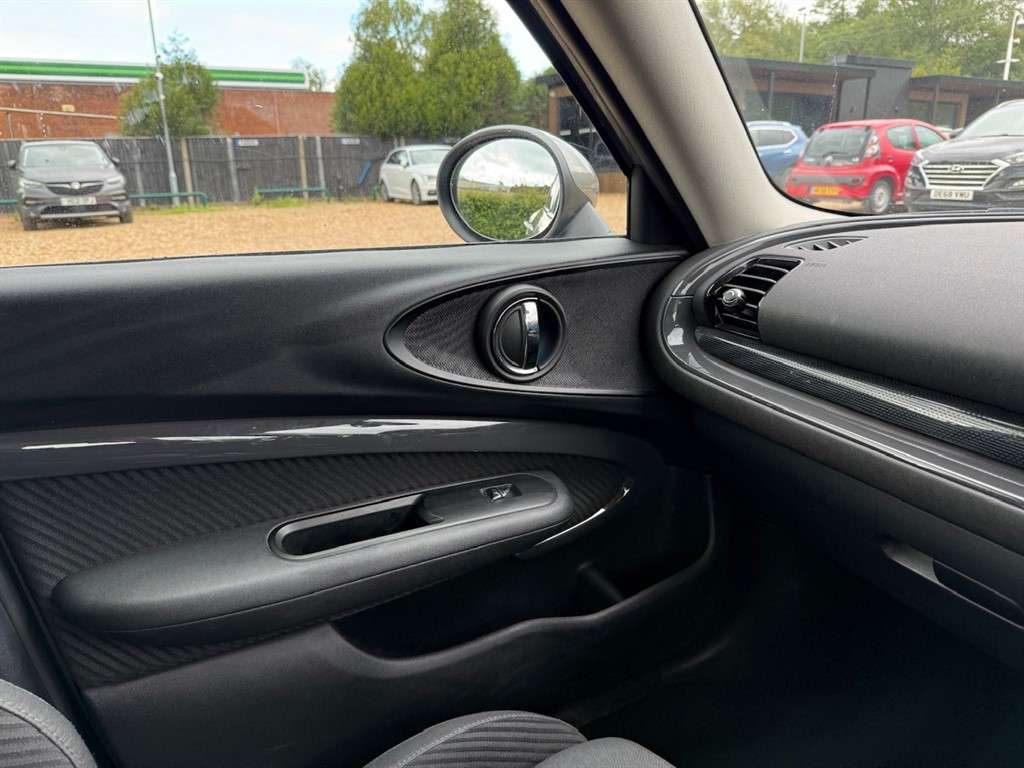 2018 MINI CLUBMAN 2018 MINI CLUBMAN