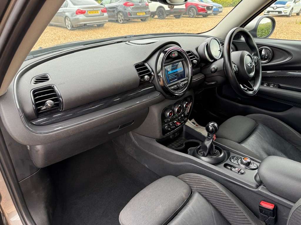 2018 MINI CLUBMAN 2018 MINI CLUBMAN