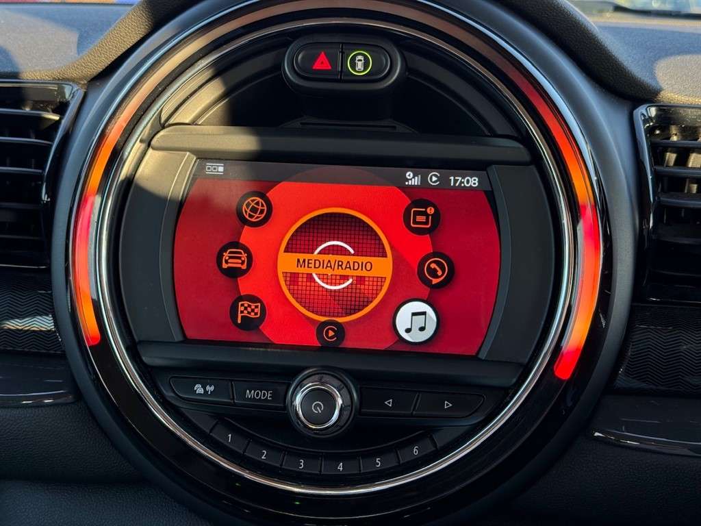 2019 MINI CLUBMAN 2019 MINI CLUBMAN