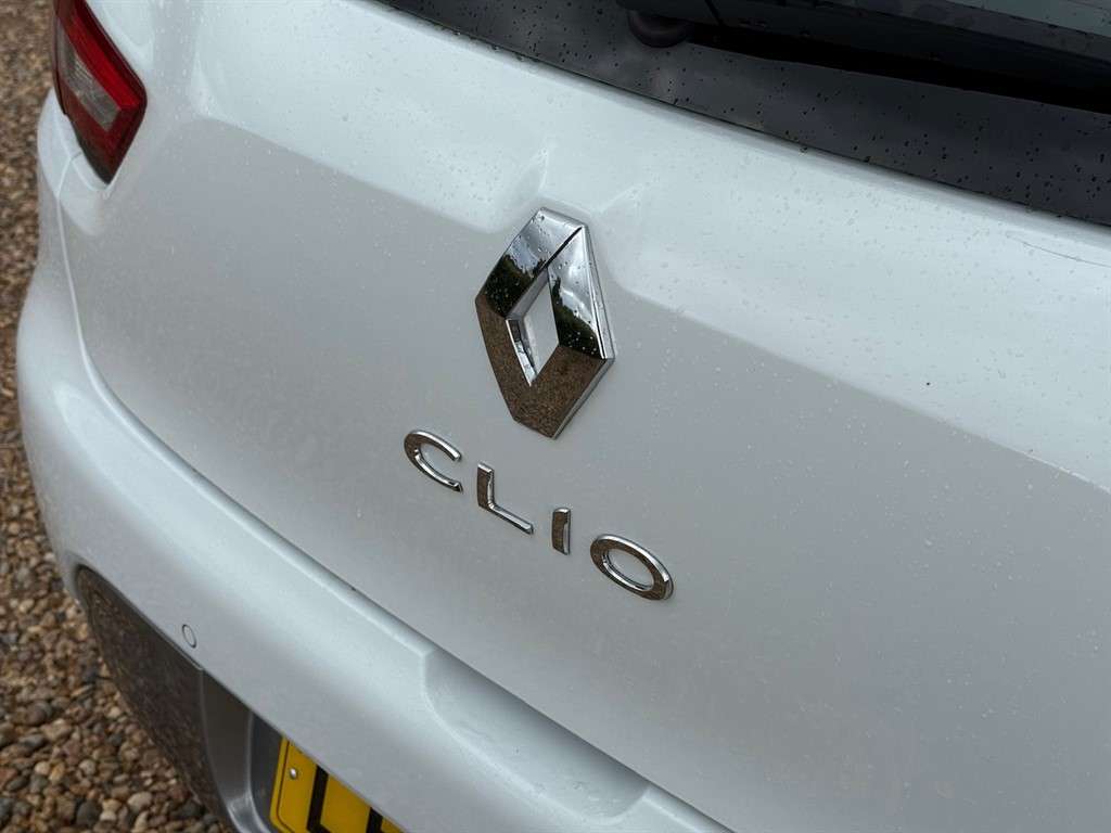 2015 RENAULT CLIO 2015 RENAULT CLIO
