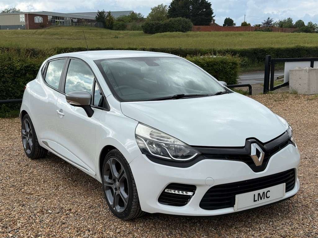 A 2015 RENAULT CLIO 1.5 dCi Dynamique S Nav Hatchback 5dr Diesel Manua A 2015 RENAULT CLIO 1.5 dCi Dynamique S Nav Hatchback 5dr Diesel Manua