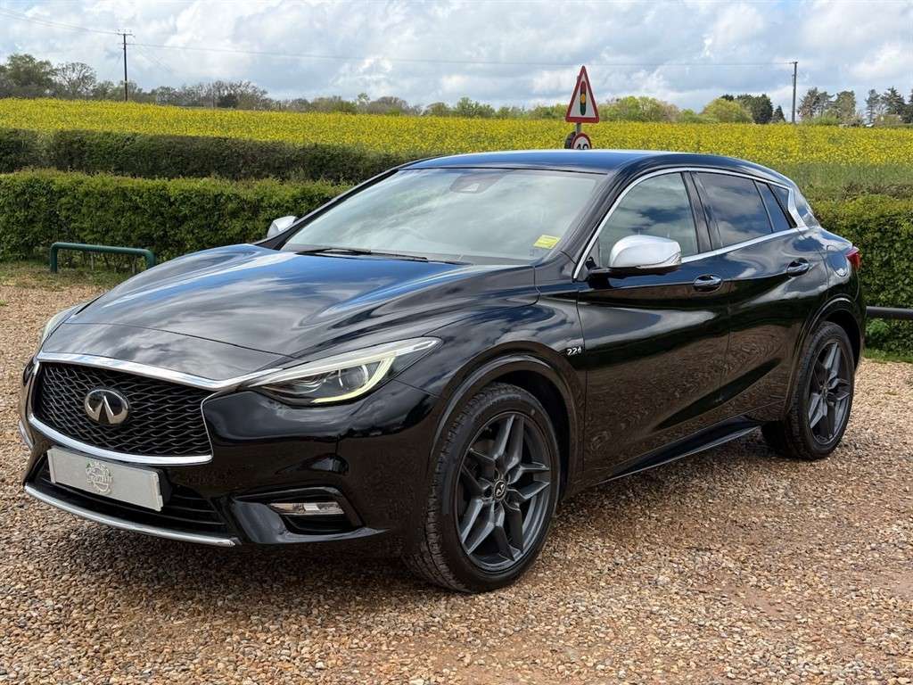 2018 INFINITI Q30 2018 INFINITI Q30