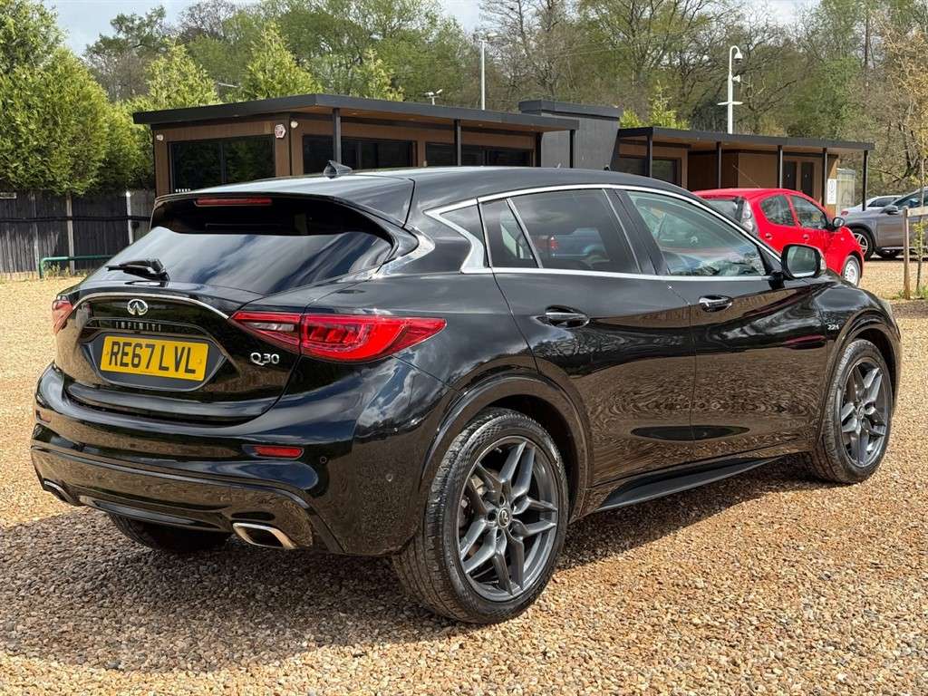 2018 INFINITI Q30 2018 INFINITI Q30