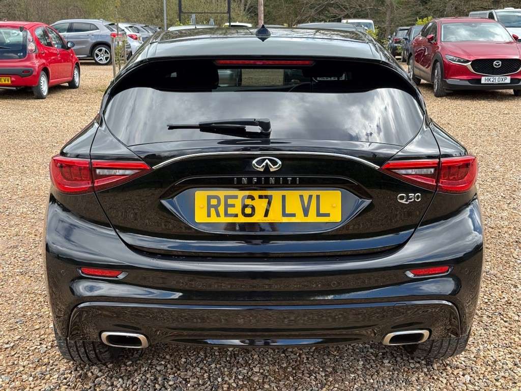 2018 INFINITI Q30 2018 INFINITI Q30
