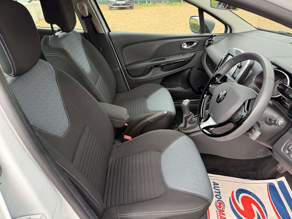 2015 RENAULT CLIO 2015 RENAULT CLIO