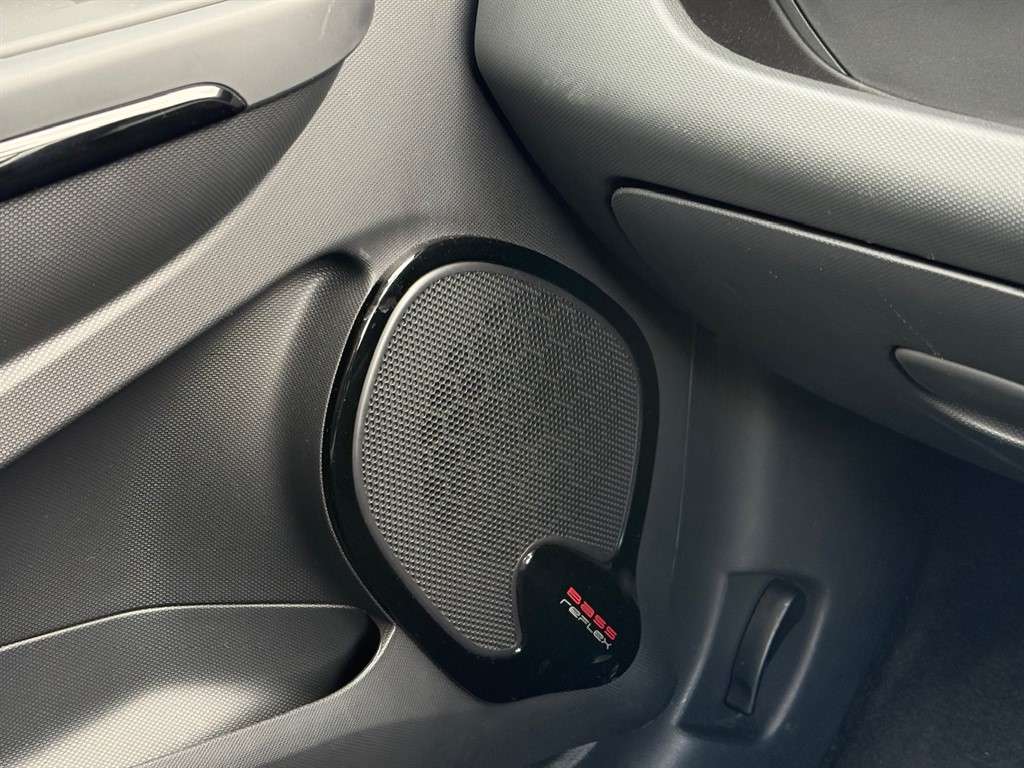 2015 RENAULT CLIO 2015 RENAULT CLIO