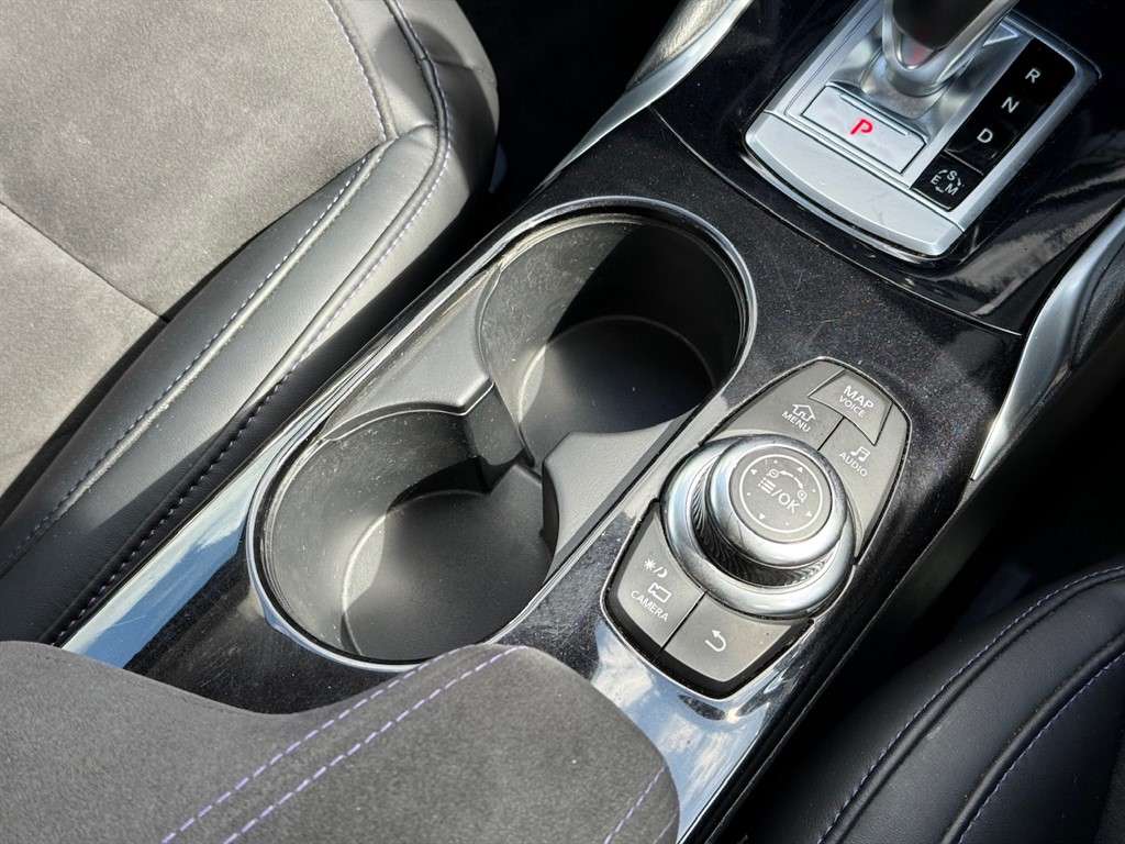 2018 INFINITI Q30 2018 INFINITI Q30
