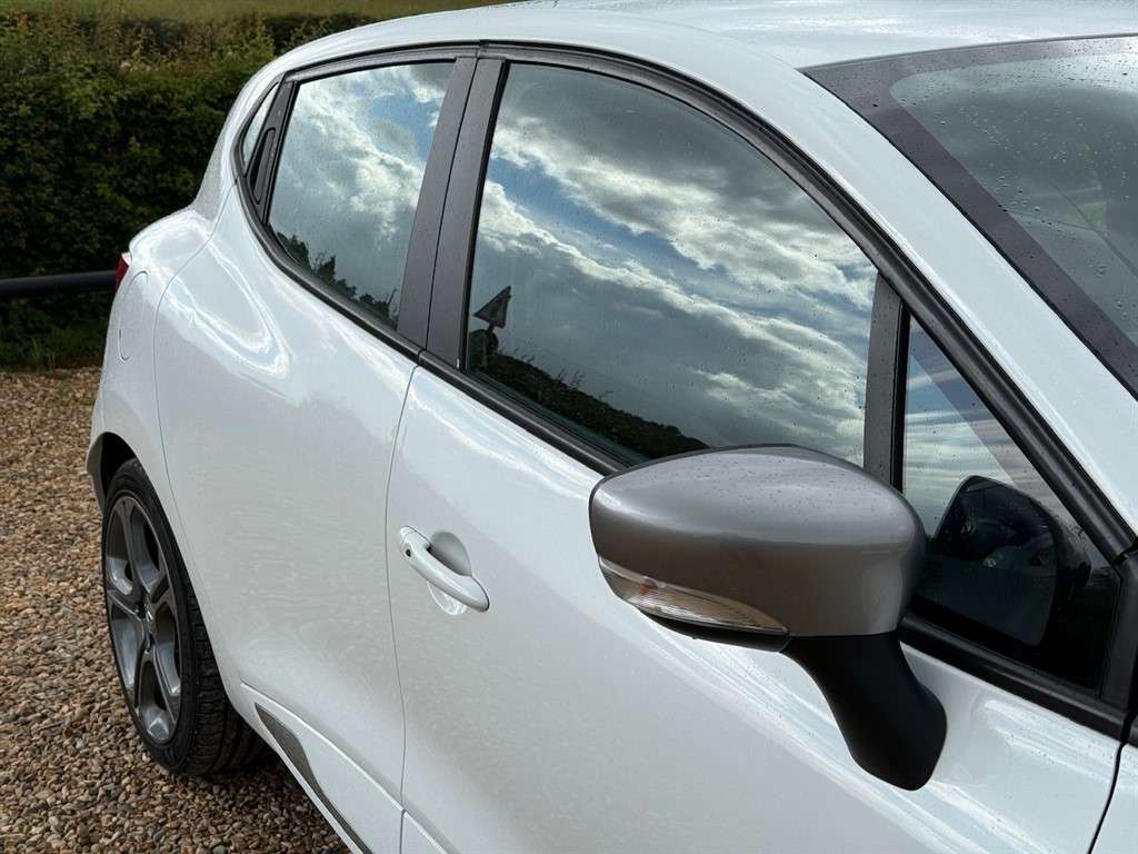 2015 RENAULT CLIO 2015 RENAULT CLIO