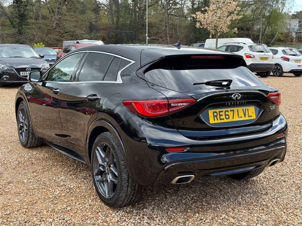 2018 INFINITI Q30 2018 INFINITI Q30