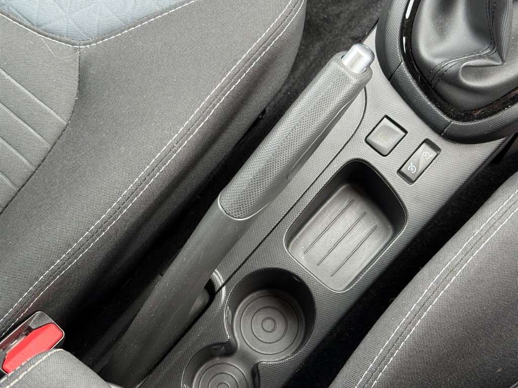 2015 RENAULT CLIO 2015 RENAULT CLIO