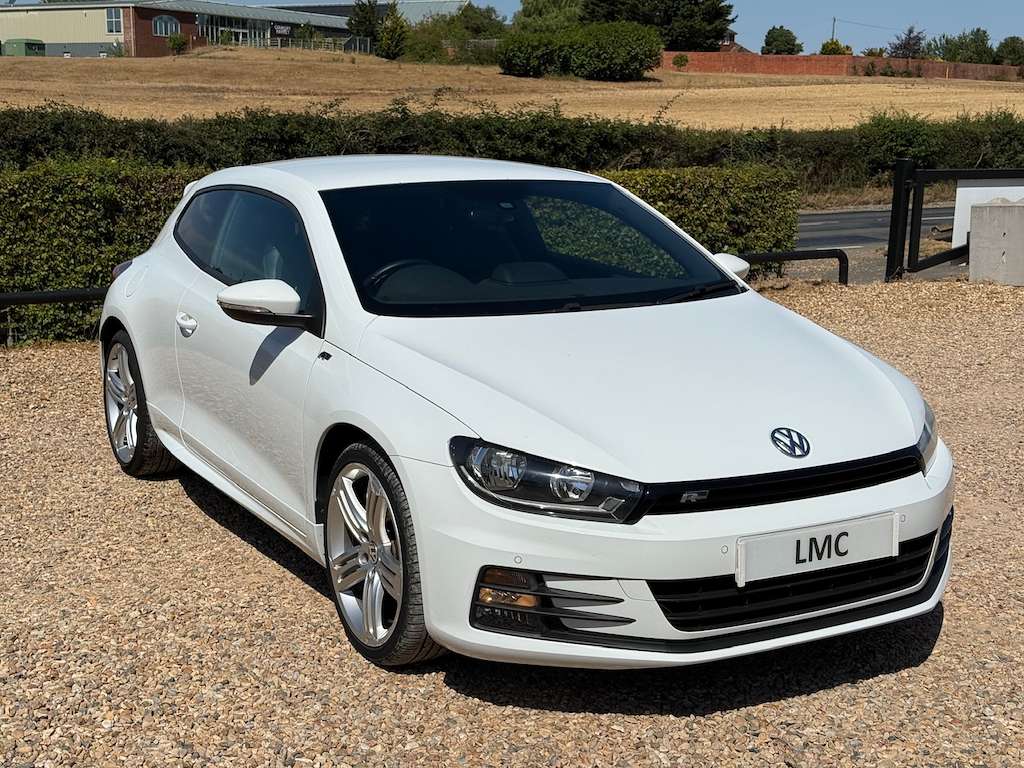 A 2016 VOLKSWAGEN SCIROCCO 2.0 TDI BlueMotion Tech R-Line Hatchback 3dr Diese A 2016 VOLKSWAGEN SCIROCCO 2.0 TDI BlueMotion Tech R-Line Hatchback 3dr Diese